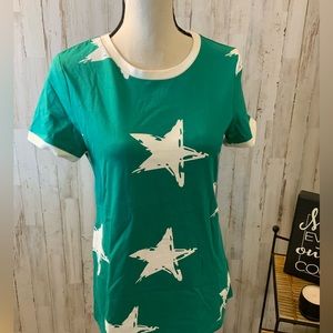 Mazik shirt sleeve Star shirt. Available in Small and medium. NWT